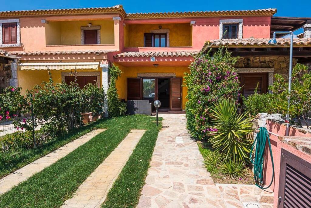Villa Molly San Teodoro  Exteriör bild