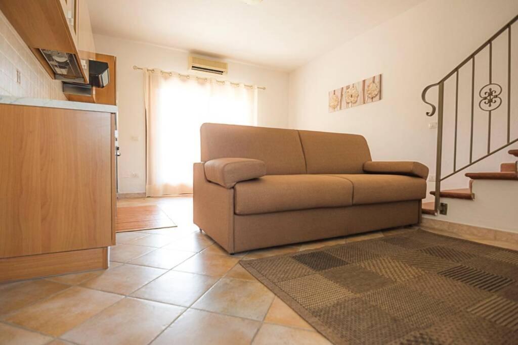 Villa Molly San Teodoro  Exteriör bild